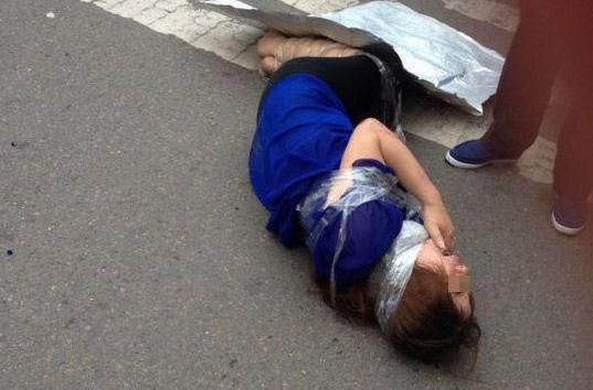 见网友遭强奸 女子<em>全身</em>被<em>捆绑</em>上透明胶带(图)_