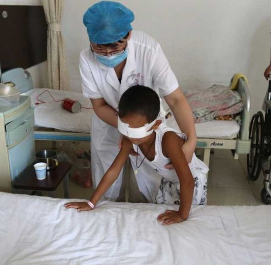 山西警方披露挖眼案细节 伯母恶毒妇人抠男童