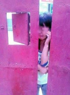 <em>女老师</em>被校长强拉上车殴打强奸 搞臭就能娶_新