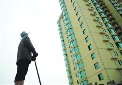 □“以房养老”如果试点成功,对于解决老年人的养老资金问题,盘活已有房屋资源,扩大保险公司业务都有积极意义。 /CFP □“以房养老”如果试点成功,对于解决老年人的养老资金问题,盘活已有房屋资源,扩大保险公司业务都有积极意义。 /CFP