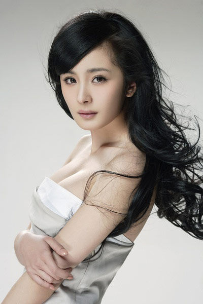<em>女星</em>被恶搞 杨幂版<em>充气娃娃</em>_美容服饰_时尚_新