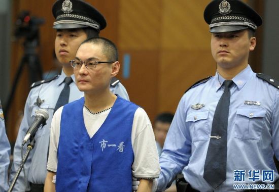 摔童案上诉 死扛称不知婴儿床_新浪上海_新浪