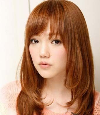 胖女孩适合什么发型:微卷发直发、中长发梨花头