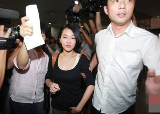 传小S欲离婚 溃堤控诉丈夫家庭暴力(图)