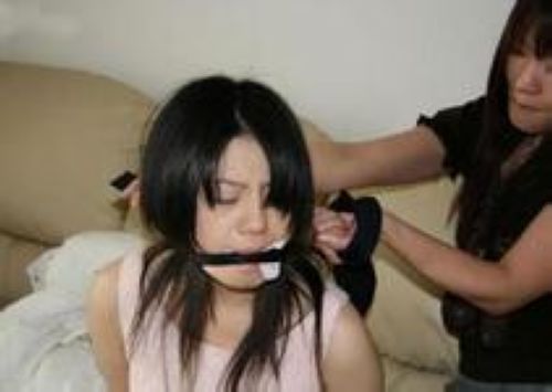 17岁女孩拒卖淫<em>被虐</em>殴打致死(图)_新浪上海_新