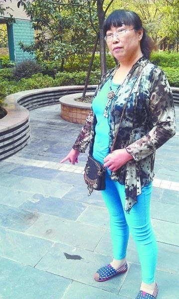 大妈跳广场舞被泼粪 扰民是个问题(图)