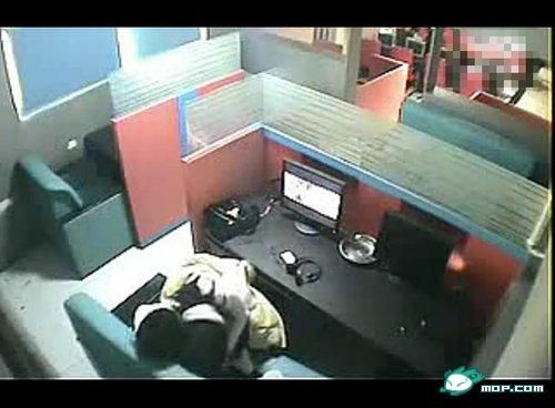 17岁玩家性侵队友 <em>姐弟</em>乱伦狗血逃跑(图)_新浪