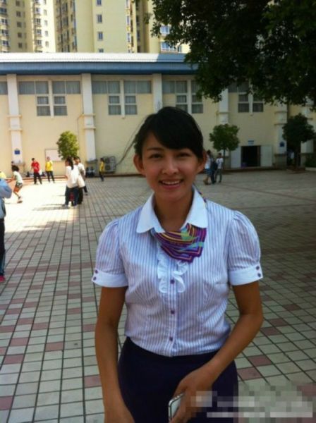 最美体育老师 男学生为女老师体育考满分(图)