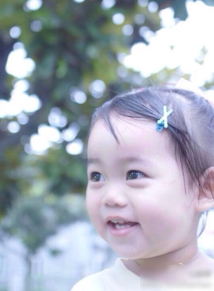  韩寒女儿 萌照曝光 姚晨为儿子抢定娃娃亲(图)_