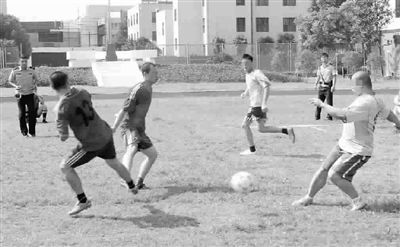 青浦监狱组建足球队老申花任教练 反黑涉案球