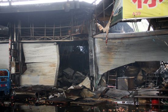 深圳农贸市场火灾 已致16人死