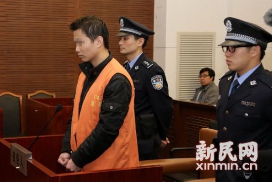 被告人出庭。图片来源:上海一中院供图 被告人出庭。图片来源:上海一中院供图