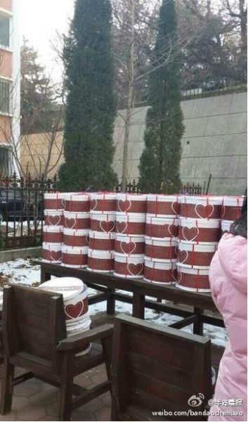 土豪<em>女友过生日</em> 百个蛋糕随便吃(3)_新浪上海_