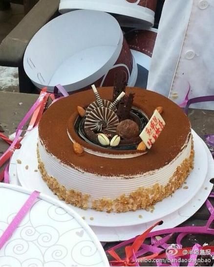土豪<em>女友过生日</em> 百个蛋糕随便吃(4)_新浪上海_