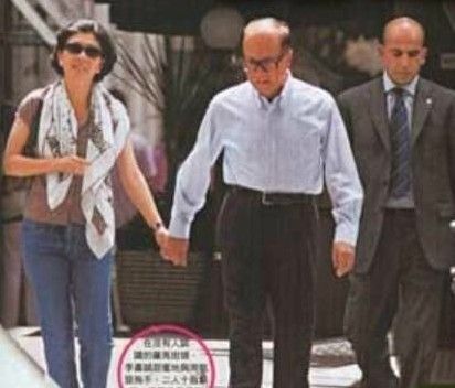 李嘉诚红颜知己周凯旋 获李超人另眼相看(2)