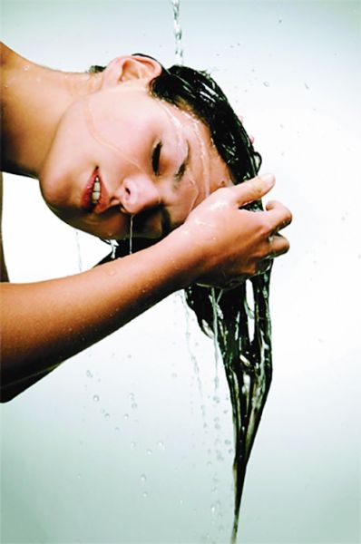 有头皮屑只因头皮没洗干净吗_新浪上海_新浪