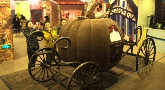 巧克力兵马俑亮相重庆(图)(6)