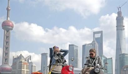 1月6日,外滩,阳光明媚。当天上海迎来入冬以来第二个优质空气日。 1月6日,外滩,阳光明媚。当天上海迎来入冬以来第二个优质空气日。