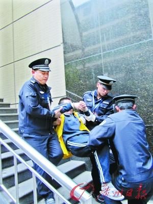 法警的排名_女法警