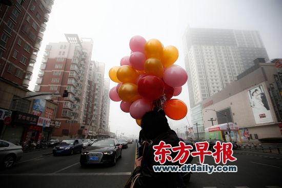汽车排放标准执行中“各种漏洞层出不穷”。 汽车排放标准执行中“各种漏洞层出不穷”。