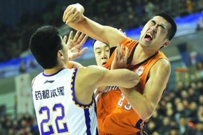 上海男篮没有闯过辽宁队这一关 /新华社 上海男篮没有闯过辽宁队这一关 /新华社