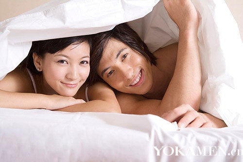 浴室爱爱也疯狂在温暖水中的交汇