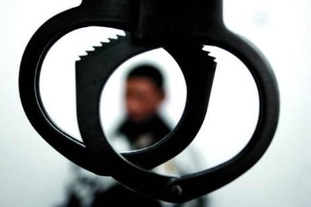 90后男孩杀人后上网分享心得 杀个人不容易