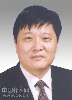 王坚,男,1955年4月生,汉族,山东诸城人,中共党员,1971年1月参加工作,在职研究生,工学硕士,高级工程师。 王坚,男,1955年4月生,汉族,山东诸城人,中共党员,1971年1月参加工作,在职研究生,工学硕士,高级工程师。