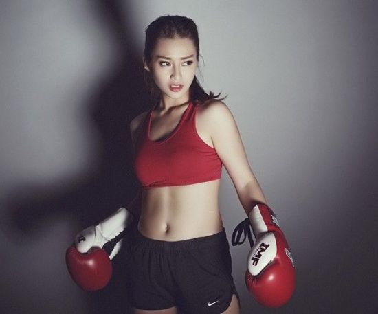 萌妹拳击手 <em>15岁</em>美女打拳(图)(2)_新浪上海_新