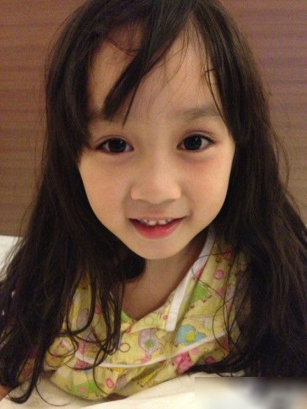 萌版胡一菲 <em>00后</em>小<em>萌妹</em>(图)(8)_新浪上海_新浪