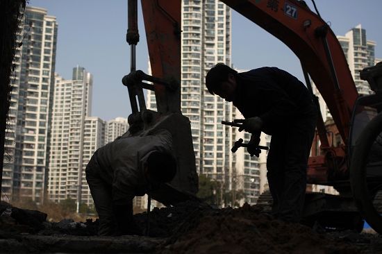 中高价位楼盘扎堆入市之际,沪上刚需楼盘的推盘量仍处低位。 中高价位楼盘扎堆入市之际,沪上刚需楼盘的推盘量仍处低位。
