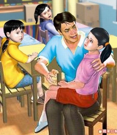 小学教师课堂讲台猥亵女学生(图)_新浪上海_新