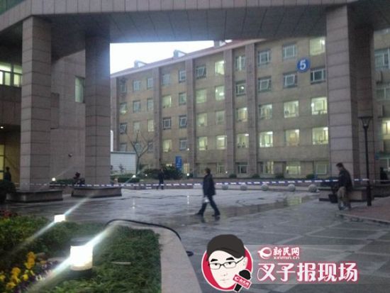 事发医院现场。新民网记者 萧君玮 摄 事发医院现场。新民网记者 萧君玮 摄