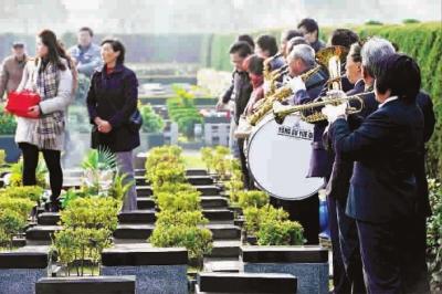 <b>上海未来节地葬比例将达28%</b>