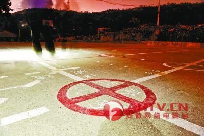 老人打架争地盘跳广场舞 驱赶广场舞的各种奇