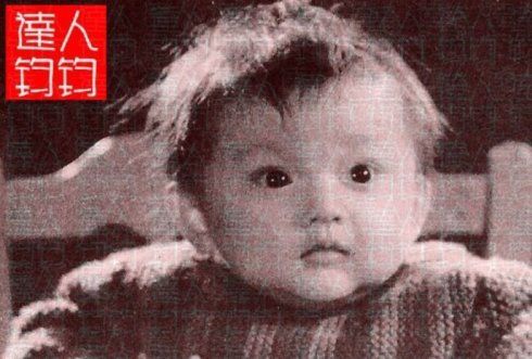 周迅男友迪拜牵手周迅(图)