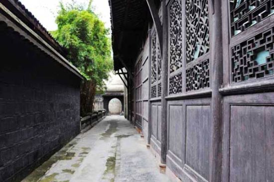 农村封闭走廊图片