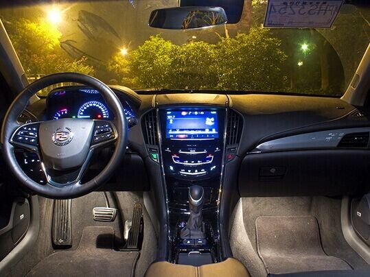 车身加长空间提升 新浪试驾凯迪拉克ATS-L_新浪汽车_新浪网