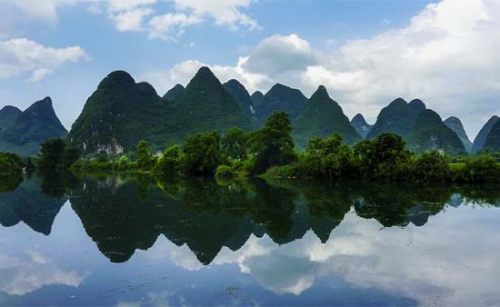 美国人眼中的中国十大必去的景点 阳朔桂林山