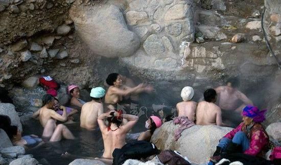 盘点国内7个可以<em>男女</em>混浴的地方 山东栖霞艾山