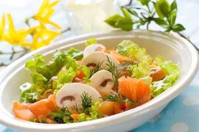 9款不同风味沙拉做法:清爽排毒菌类蔬菜沙拉等