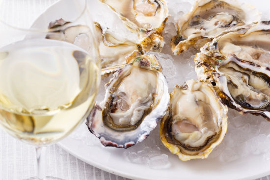 上海外滩茂悦酒店新开露天花园庭苑 打造生蚝