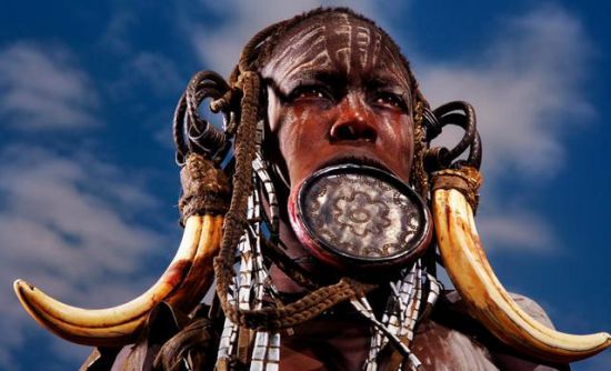 奇风异俗令人瞠目 探秘非洲最后的原始部落_热门旅游景点_新浪上海