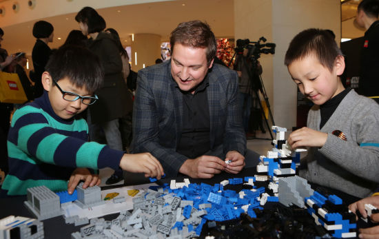 乐高星球大战R2-D2模型首次亮相中国内地