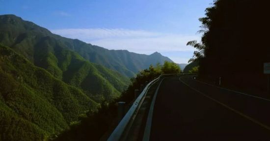 9 浙江四明山盘山公路 浙江最美盘山公路 在浙江有一条风景迷人的公路