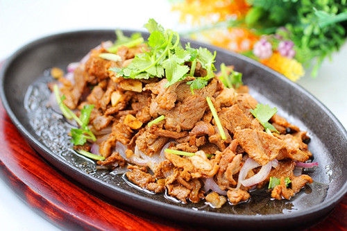 铁板羊肉