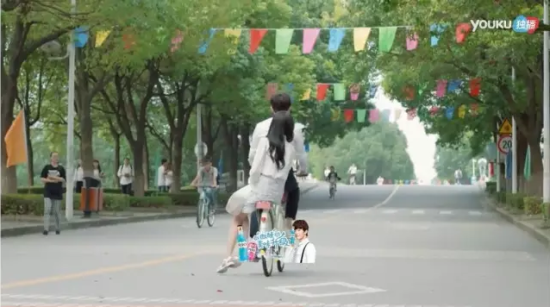 点击图片进入下一页