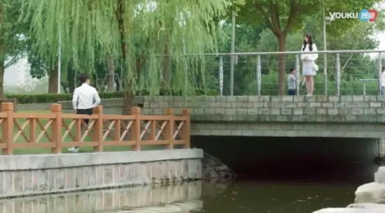 点击图片进入下一页
