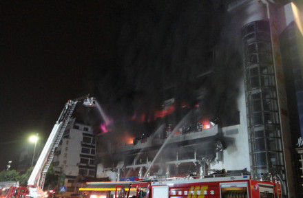 【扬州火灾】汇银家电发生火灾(图)