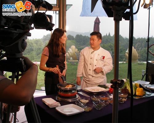 上海外语频道主持人吴振天就辱